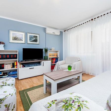 Apartman Oly Ровинь Экстерьер фото
